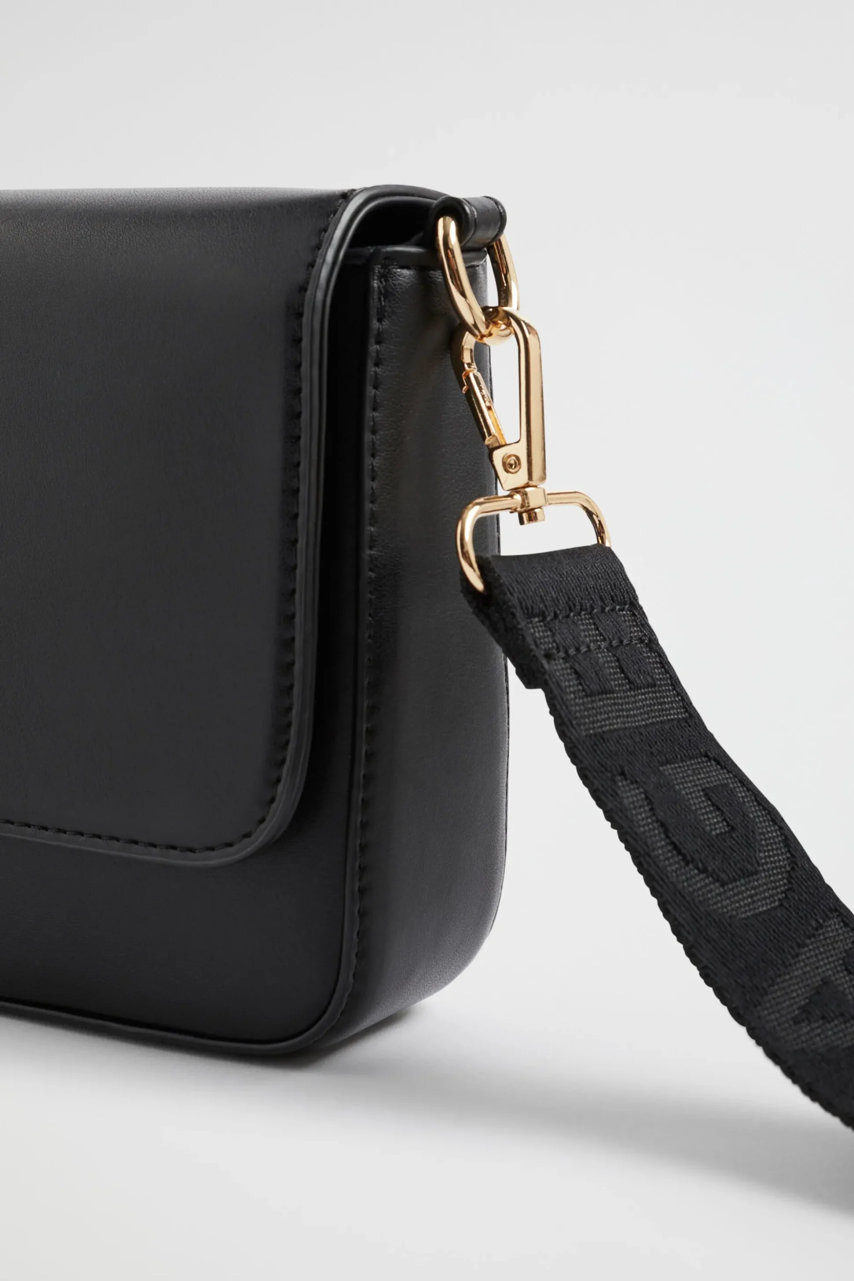 Seed Heritage Cross Body-Logo Crossbody Bag Black